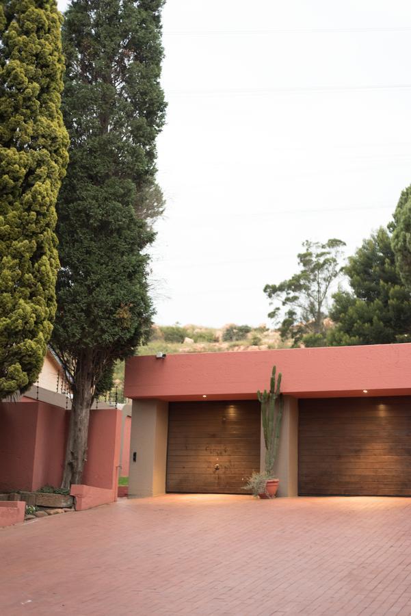 Chez Moe Hotel Germiston Exterior foto